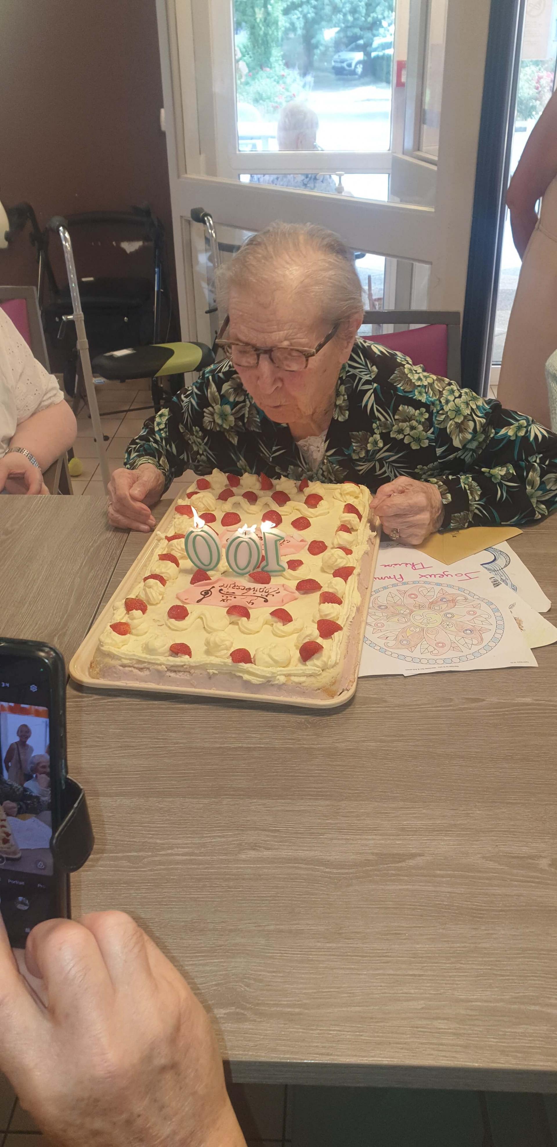 100 ans Mme LE CALLONNEC - le 18 juillet